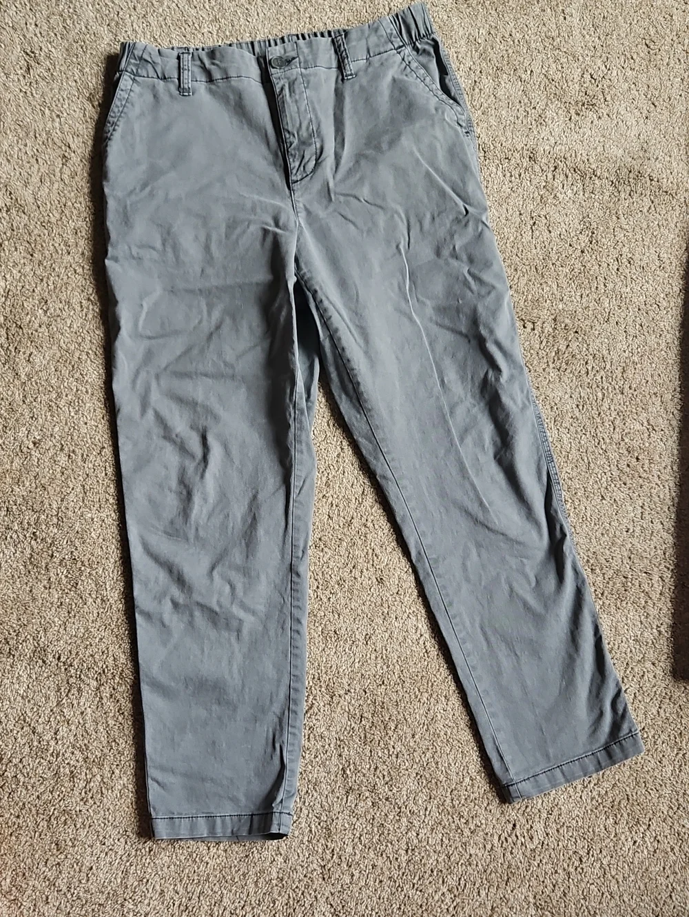 Old Navy Men's Light Gray Chino Pants